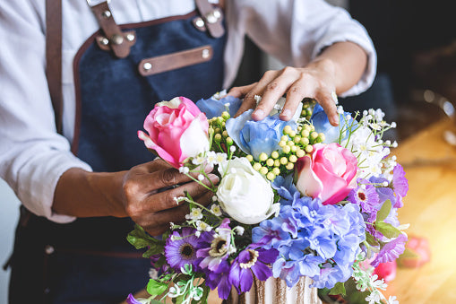 Vg1 frisør, blomster, interiør og eksponeringsdesign (FBI01‑01)